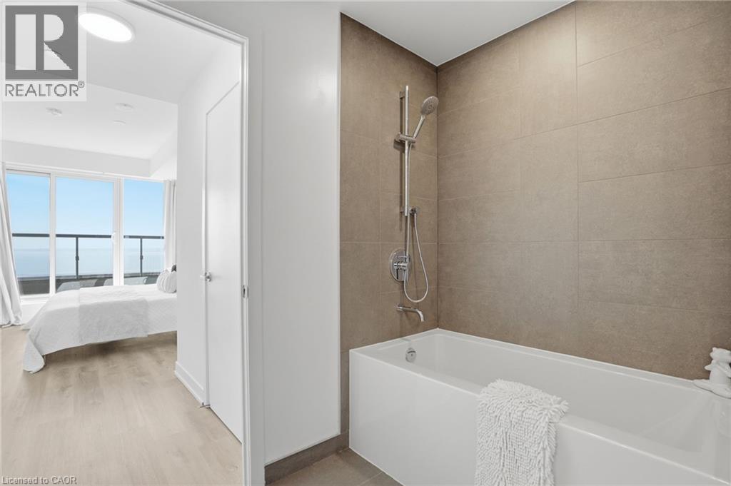 #2104 370 MARTHA Street - 20