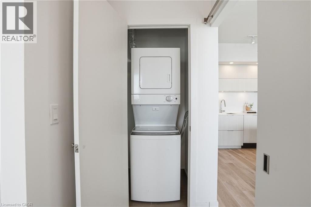 #2104 370 MARTHA Street - 27