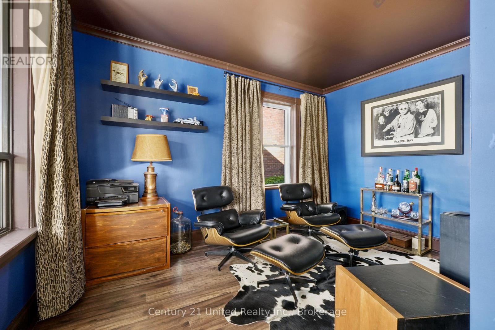 5 GEORGE STREET E - 21