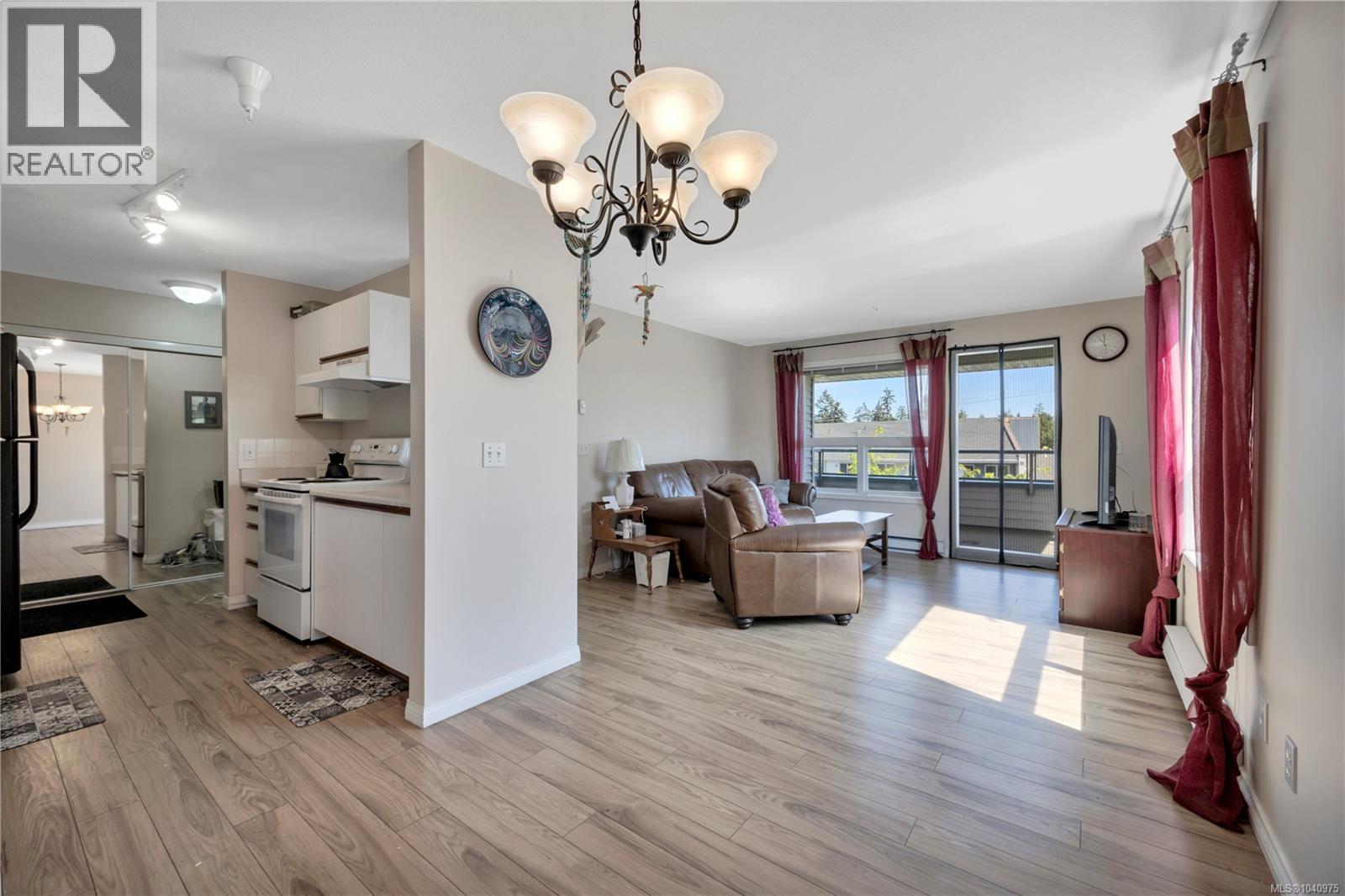 #302 1631 Dufferin Cres - 11