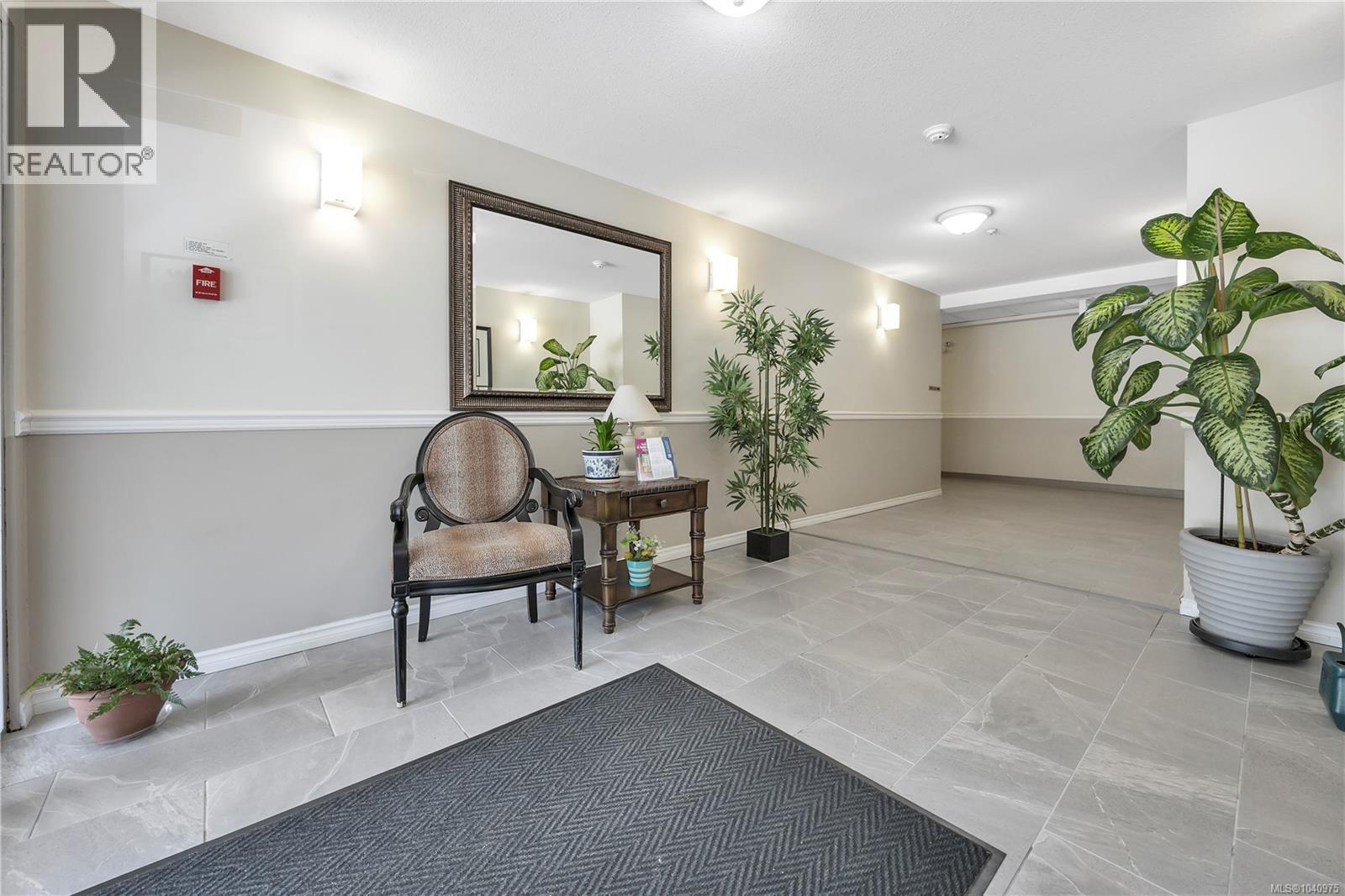 #302 1631 Dufferin Cres - 2
