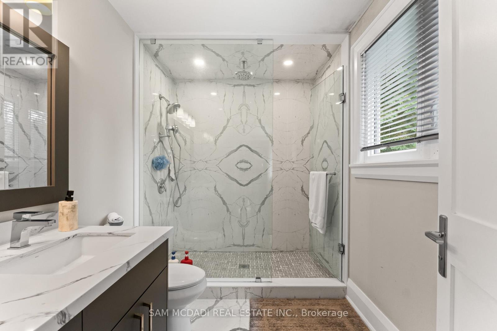 1481 BUNSDEN AVENUE - 23