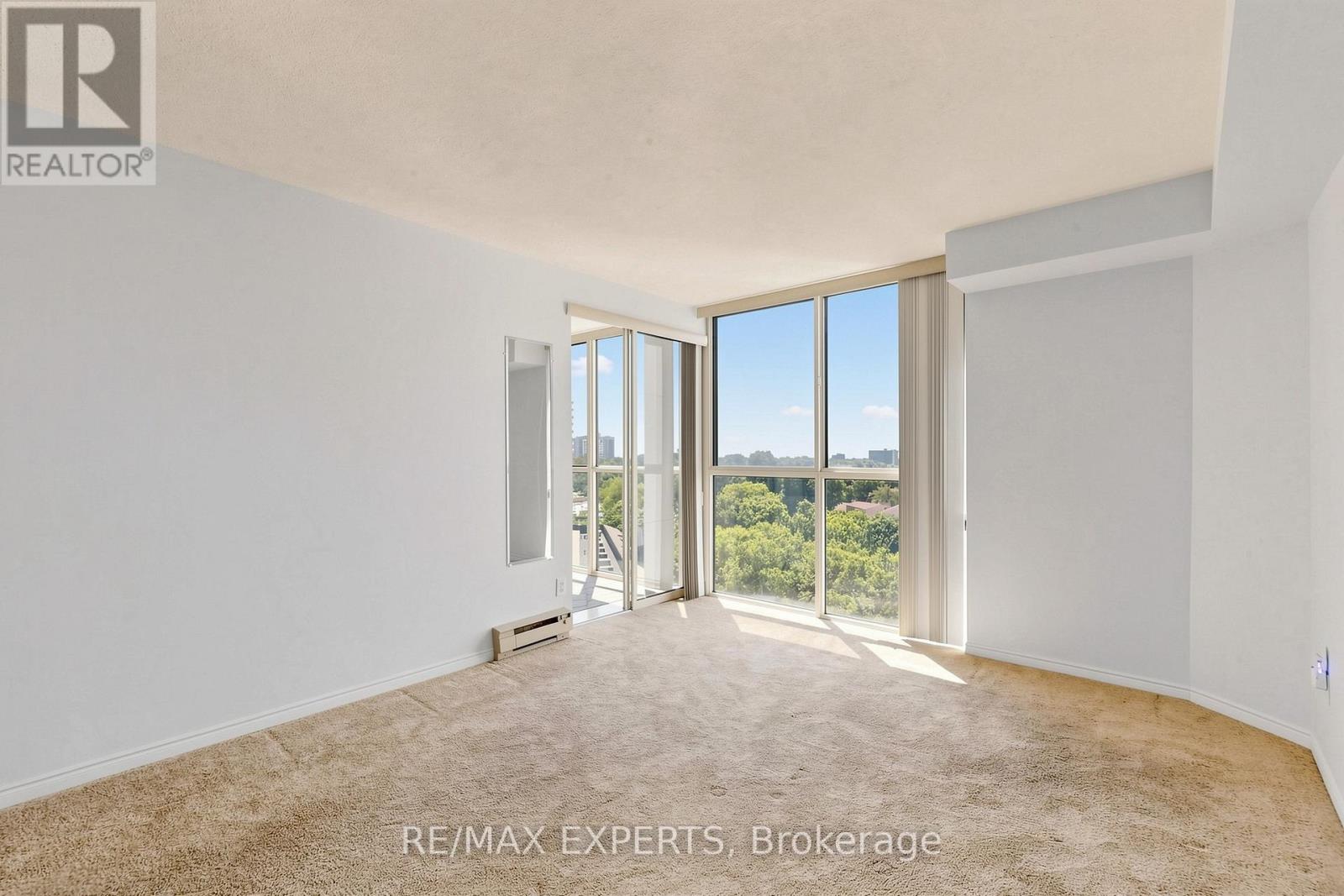 #909 1360 RATHBURN ROAD E - 24
