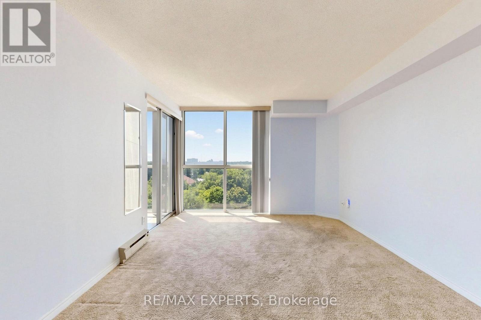 #909 1360 RATHBURN ROAD E - 25