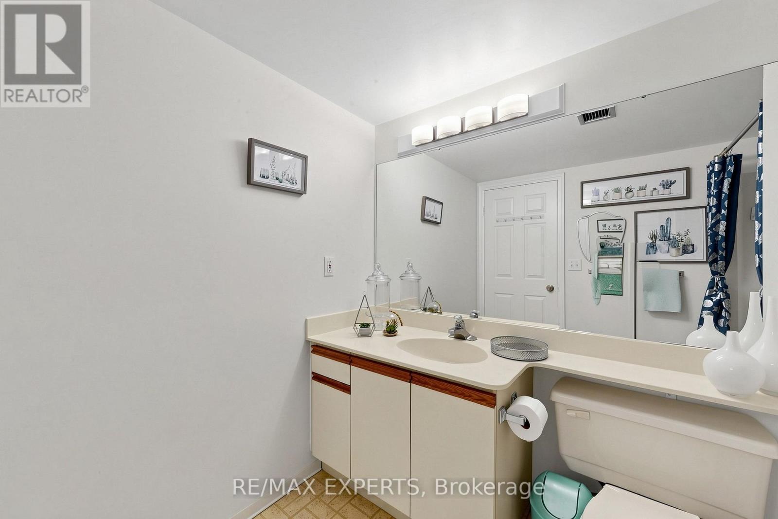 #909 1360 RATHBURN ROAD E - 29