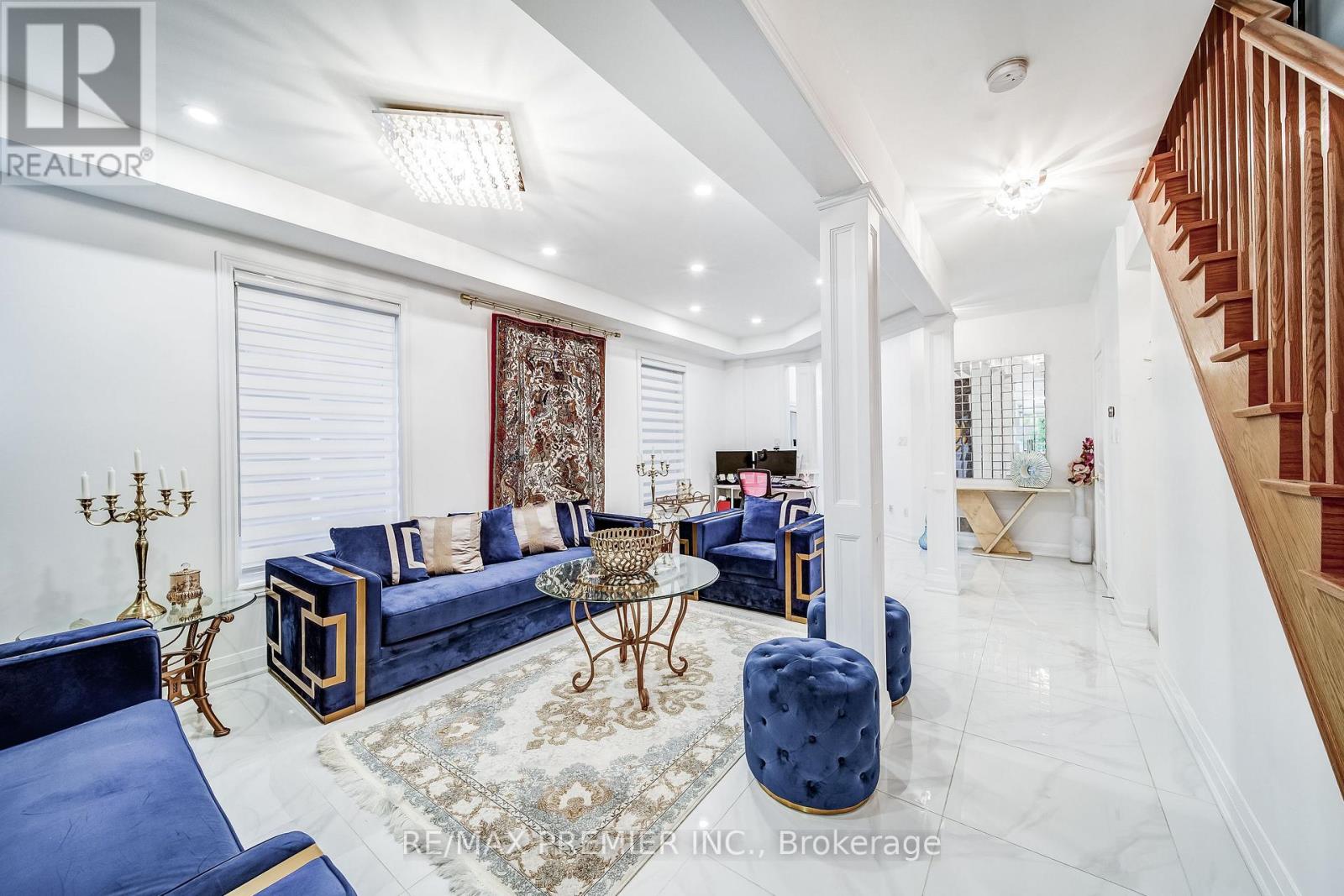 3067 DOYLE STREET - 10