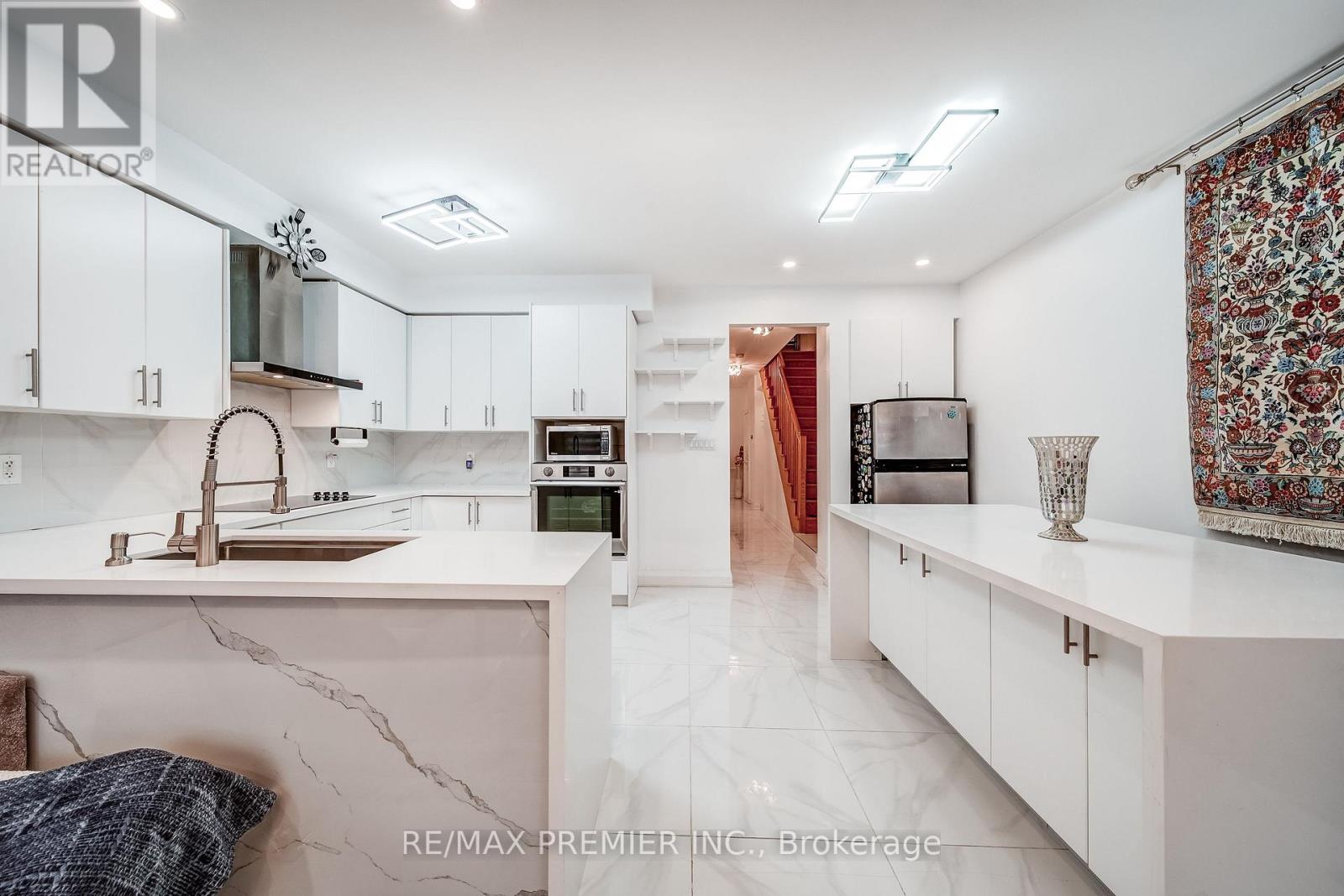 3067 DOYLE STREET - 19