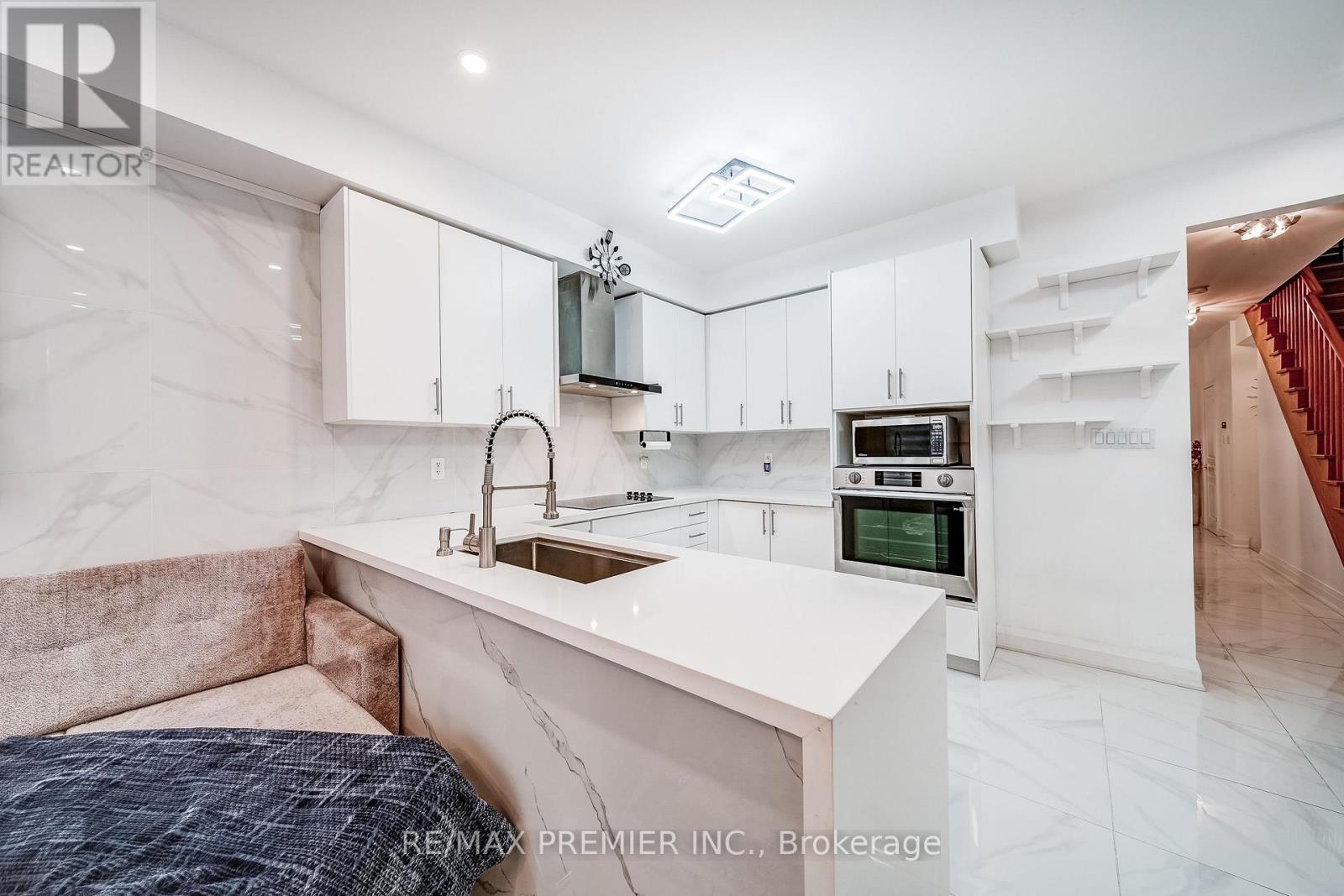 3067 DOYLE STREET - 20