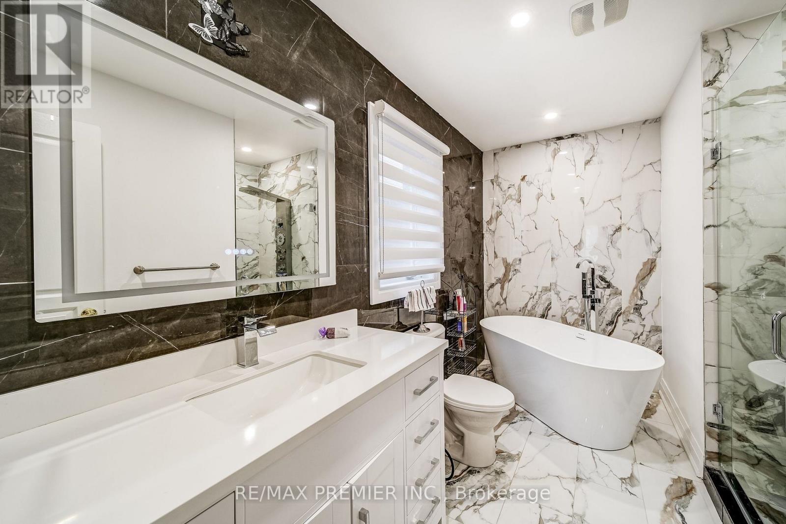 3067 DOYLE STREET - 28