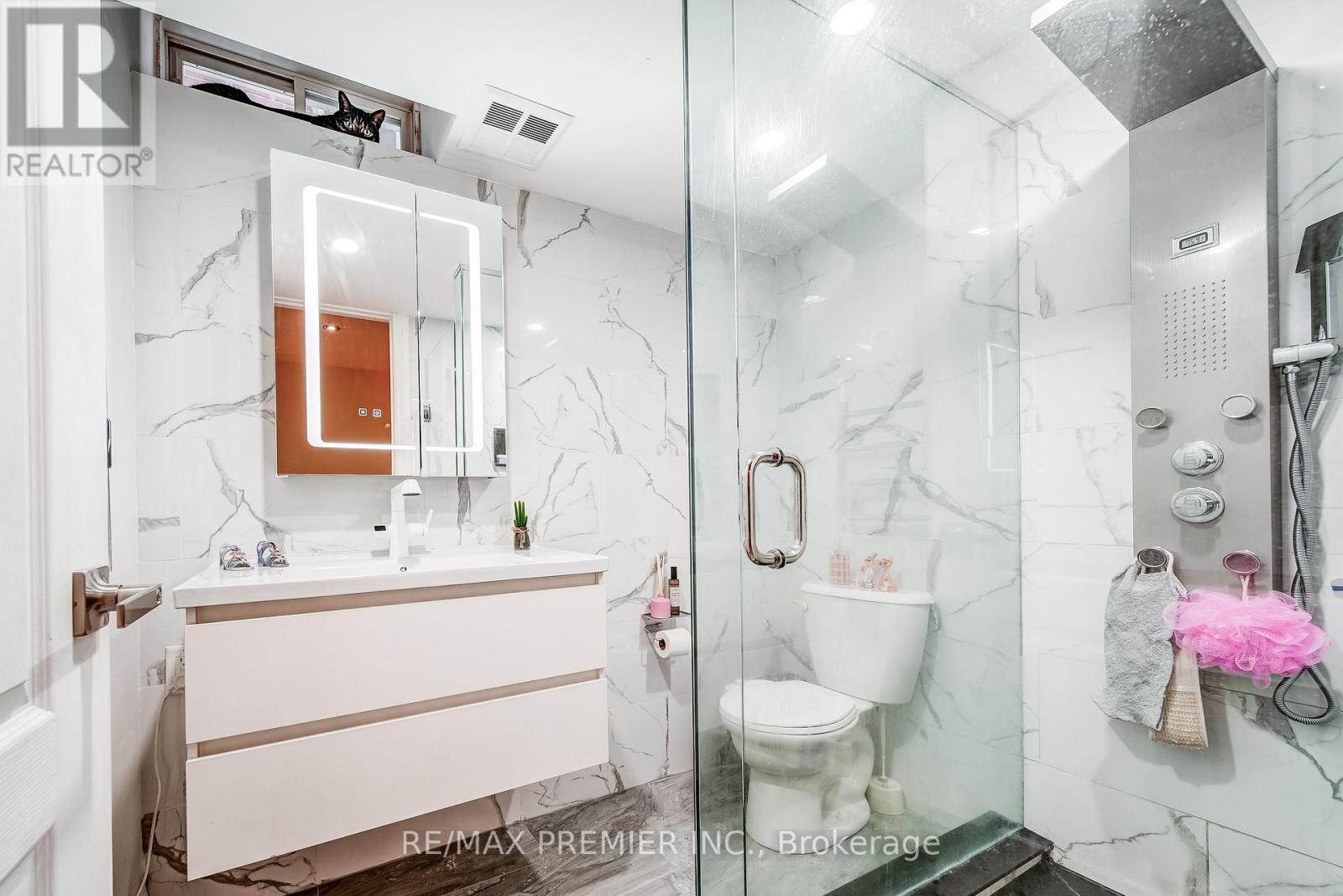 3067 DOYLE STREET - 41