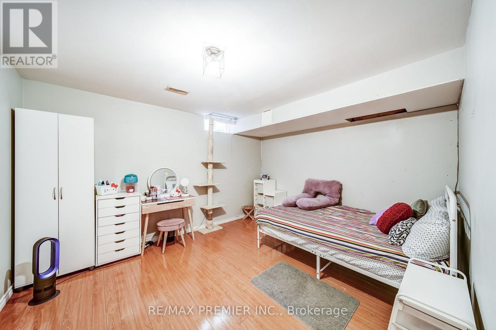 3067 DOYLE STREET - 42