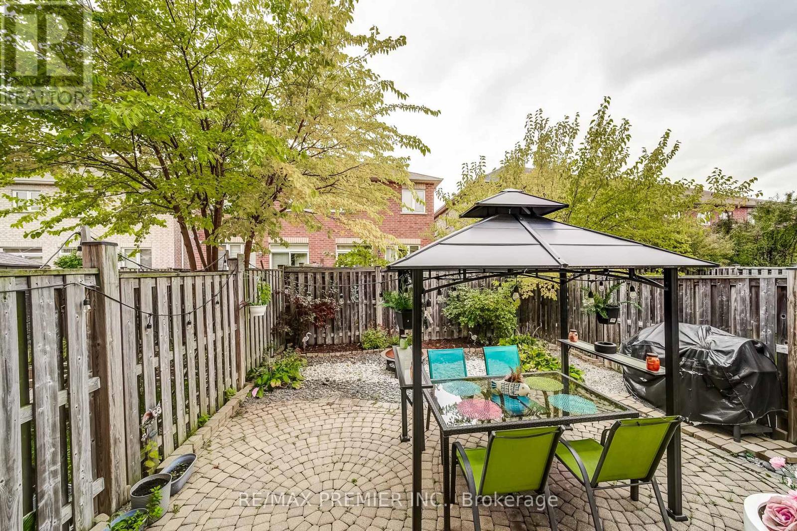 3067 DOYLE STREET - 44