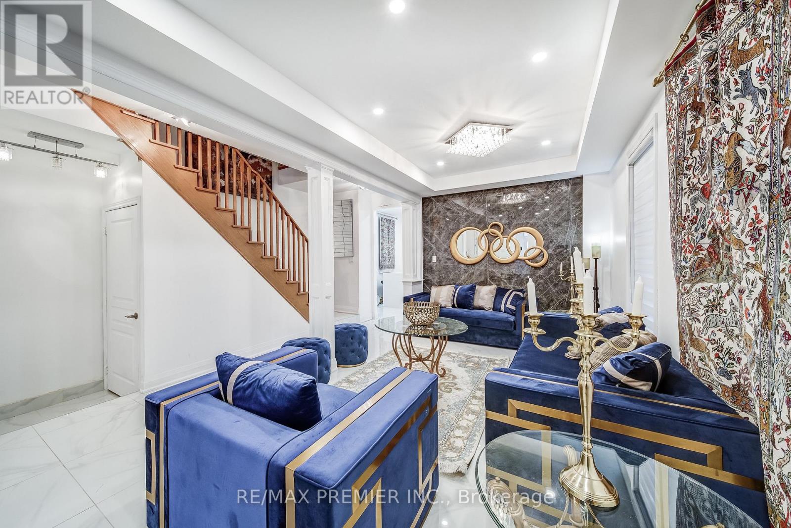3067 DOYLE STREET - 8