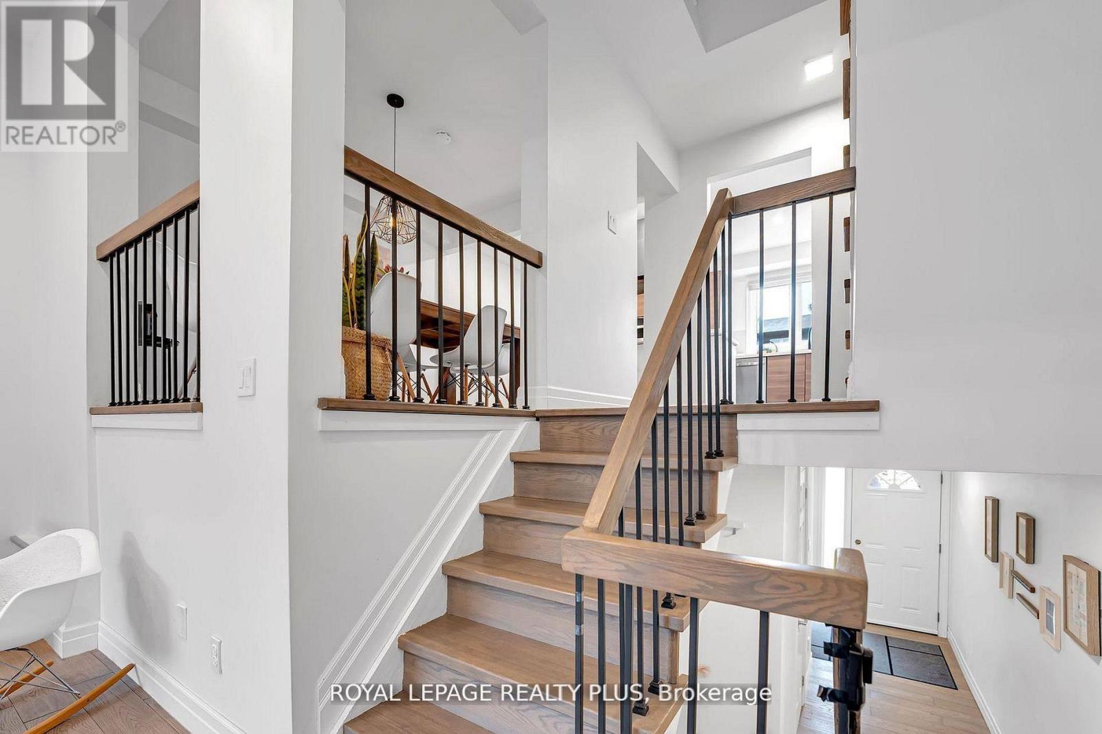 #20 1755 RATHBURN ROAD E - 14
