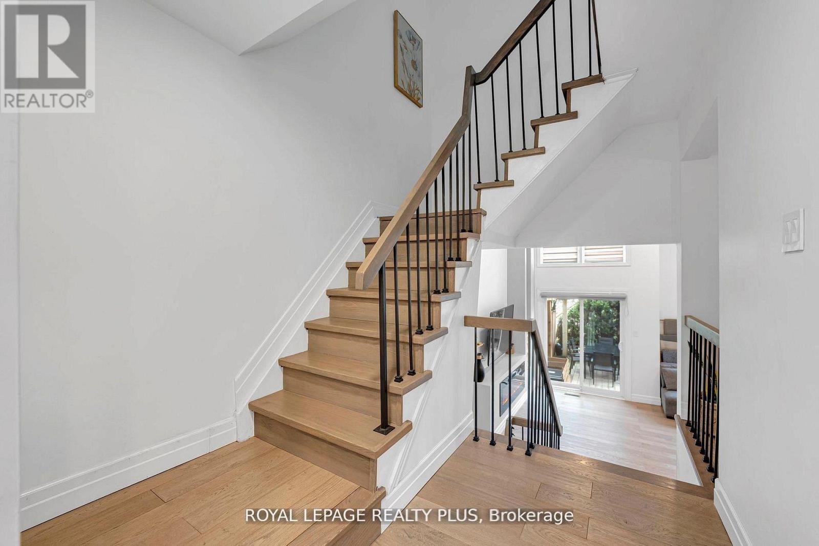 #20 1755 RATHBURN ROAD E - 22