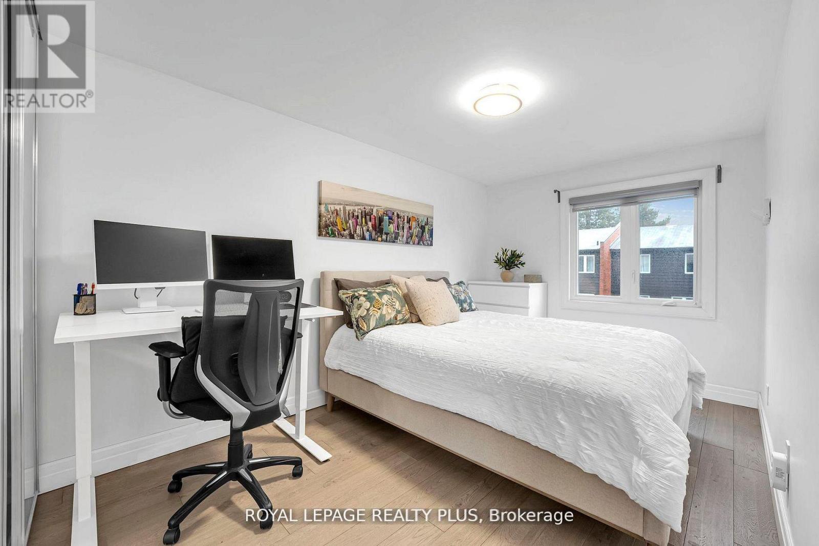 #20 1755 RATHBURN ROAD E - 29