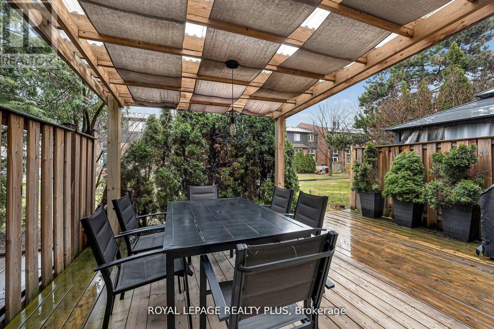 #20 1755 RATHBURN ROAD E - 35