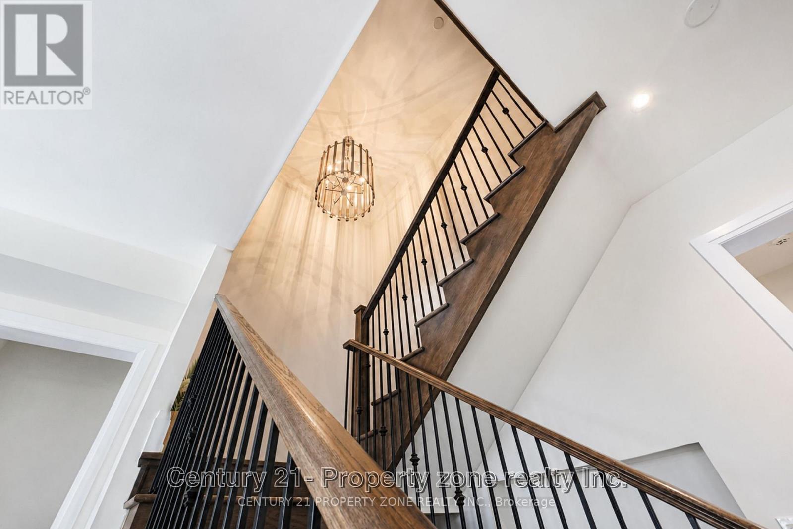 79 MEVIRA GARDENS - 17