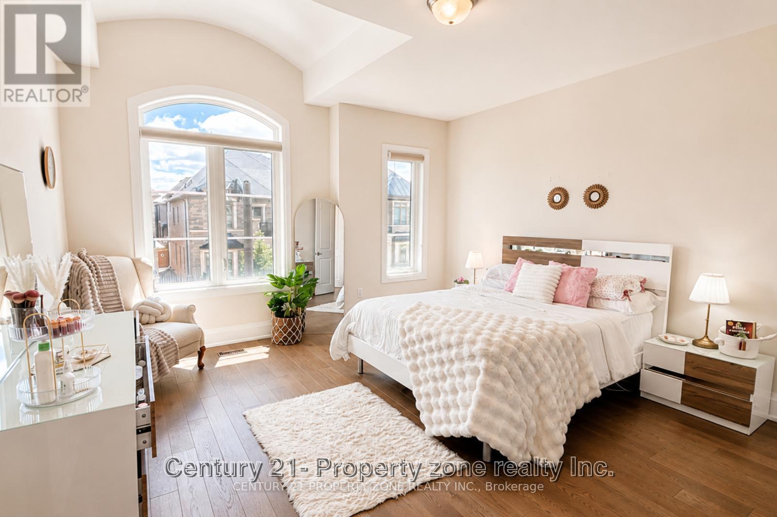 79 MEVIRA GARDENS - 26