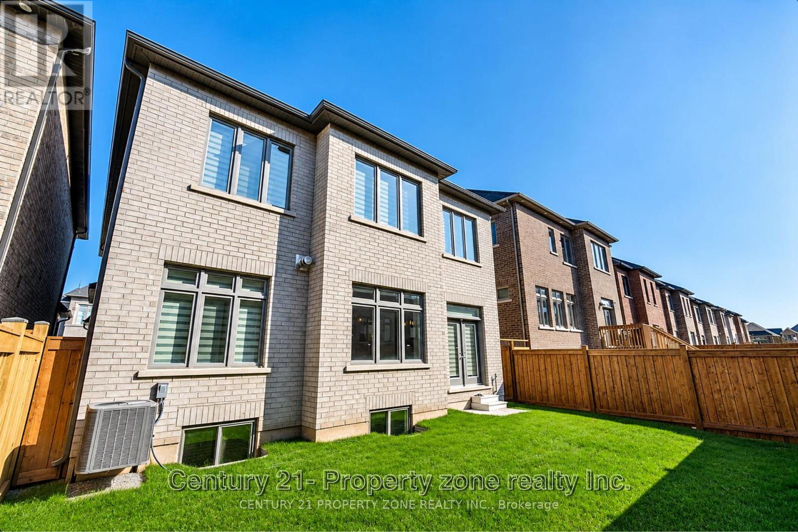 79 MEVIRA GARDENS - 34