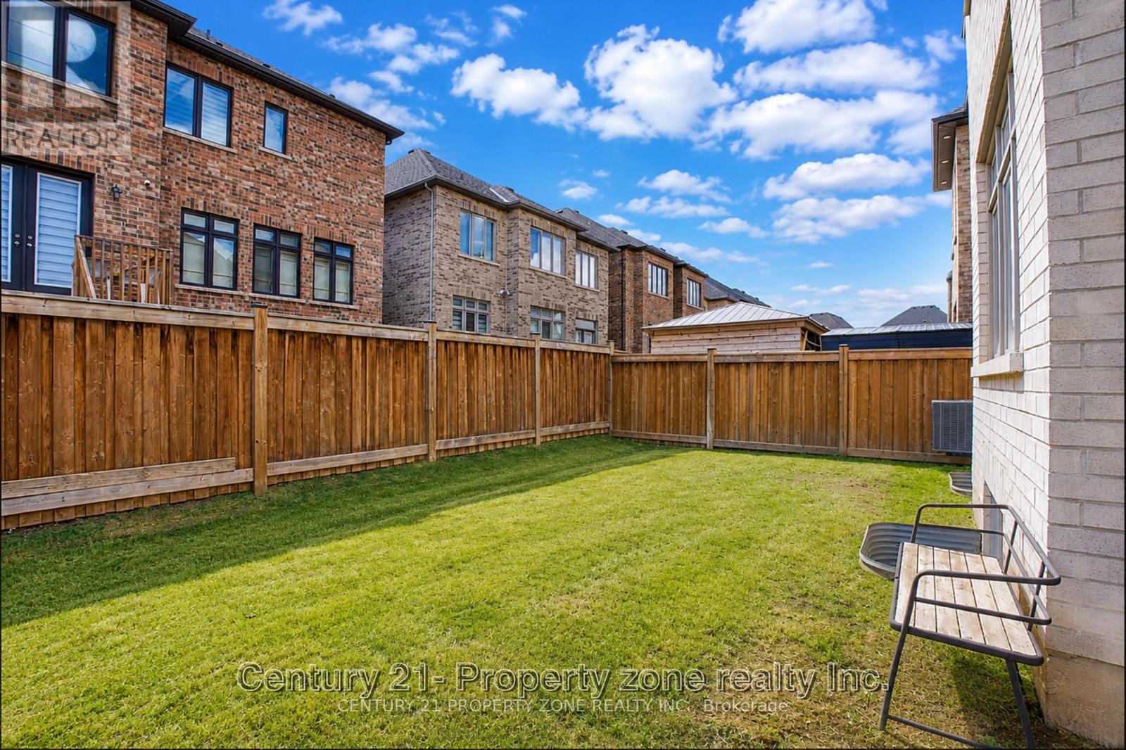 79 MEVIRA GARDENS - 35