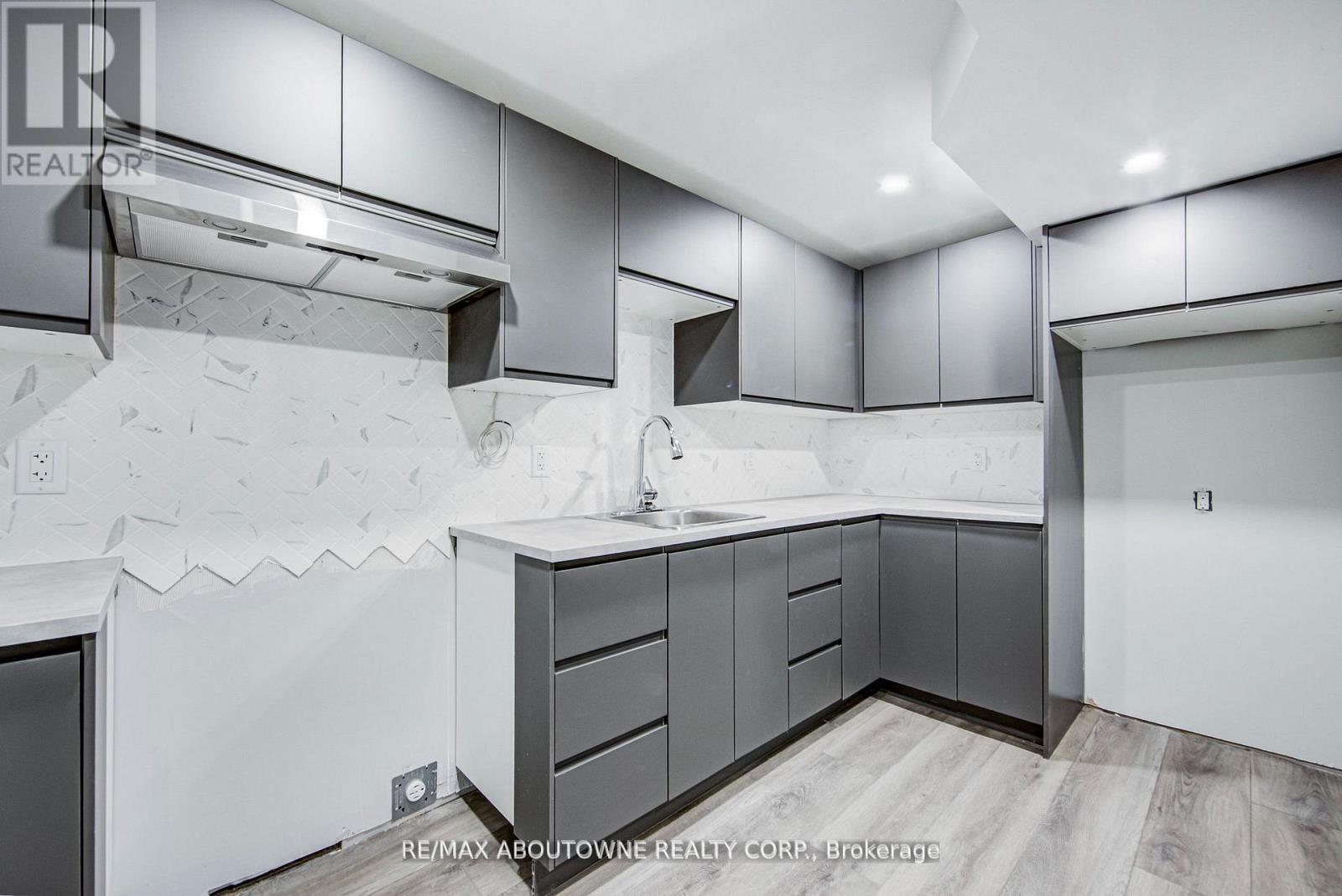 2367 MIDDLESMOOR CRESCENT - 20