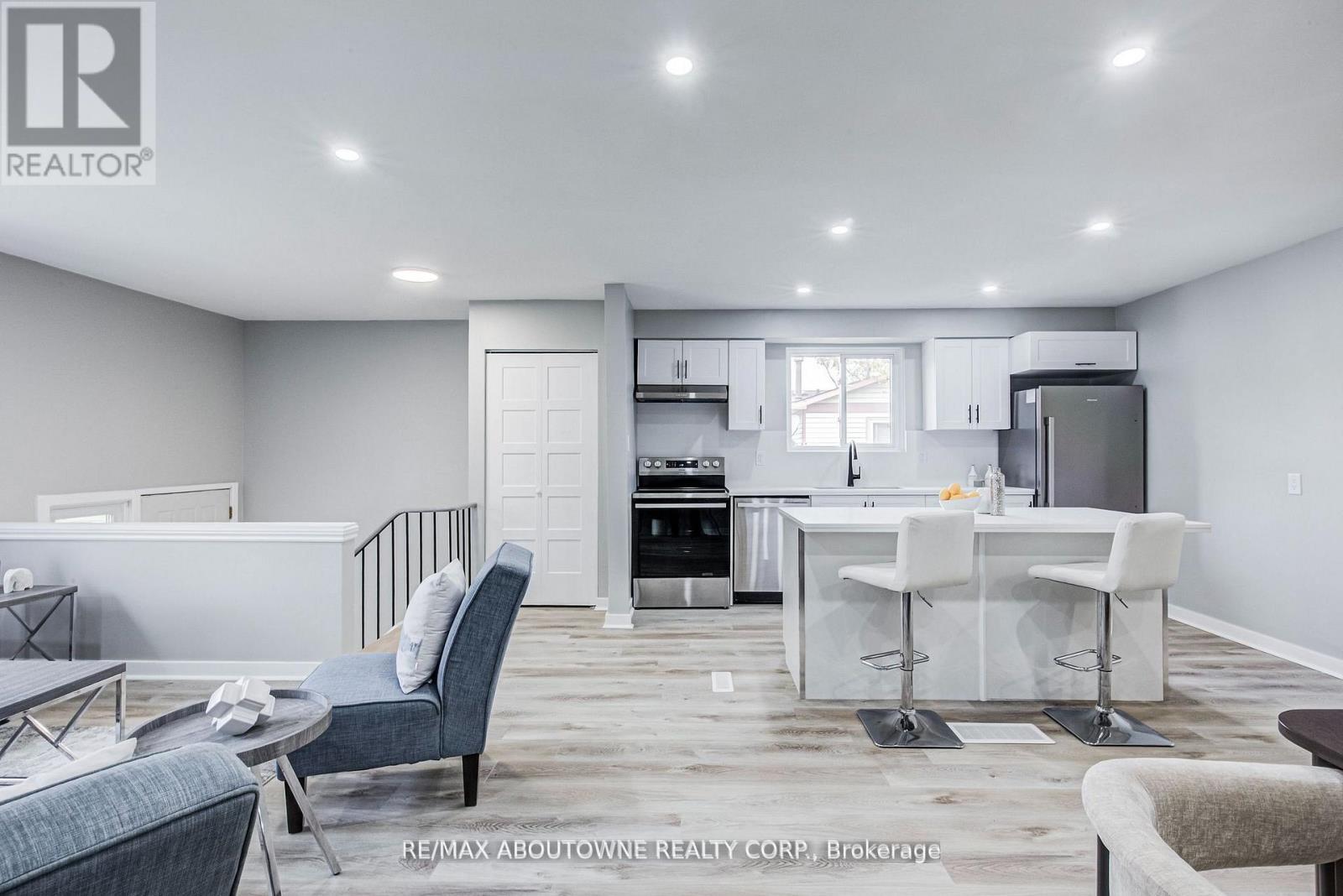 2367 MIDDLESMOOR CRESCENT - 3