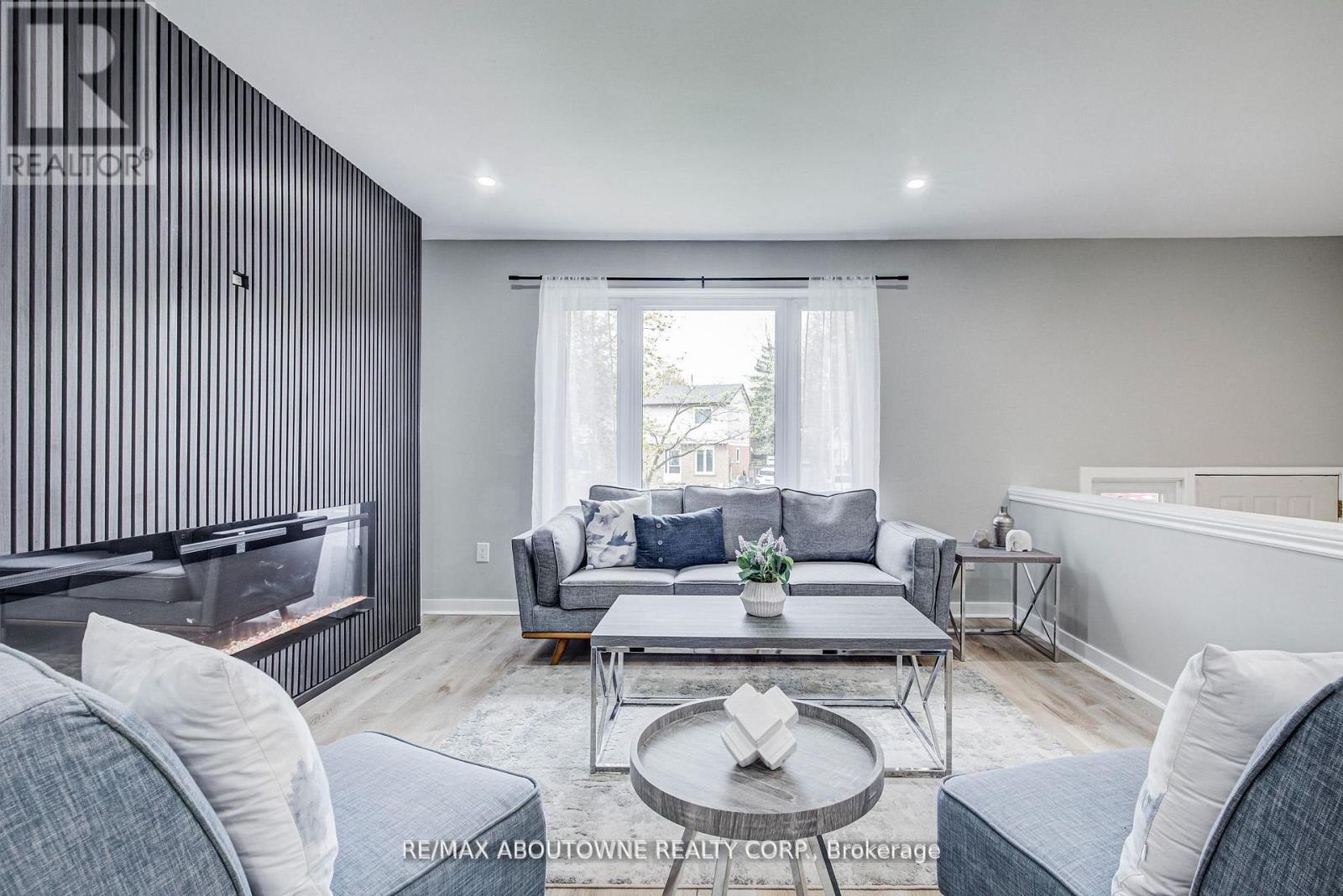 2367 MIDDLESMOOR CRESCENT - 5