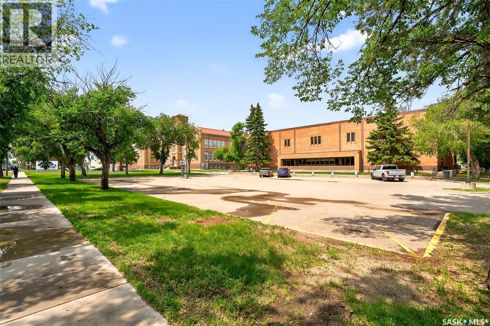 524 Saskatchewan STREET W - photo 3