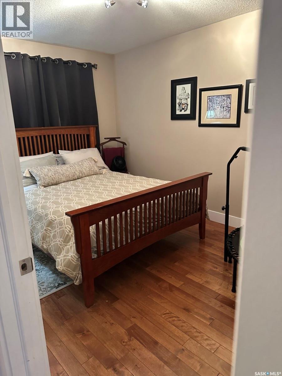 725 Centre STREET — photo 14