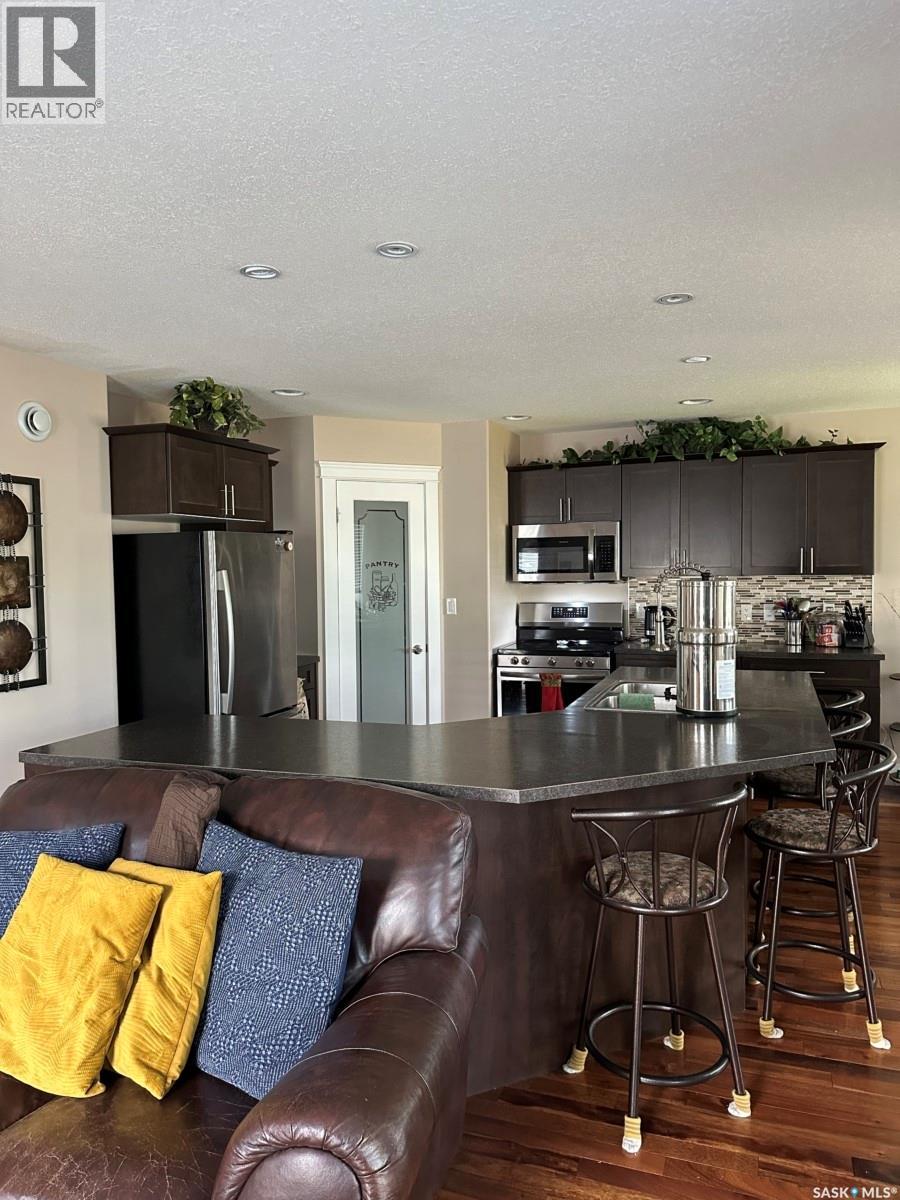 725 Centre STREET — photo 7