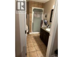 725 Centre Street, Shaunavon, SK S0N0M0 Photo 12