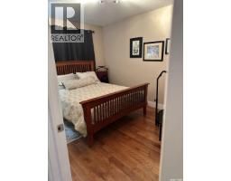 725 Centre Street, Shaunavon, SK S0N0M0 Photo 14