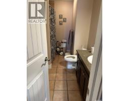 725 Centre Street, Shaunavon, SK S0N0M0 Photo 15