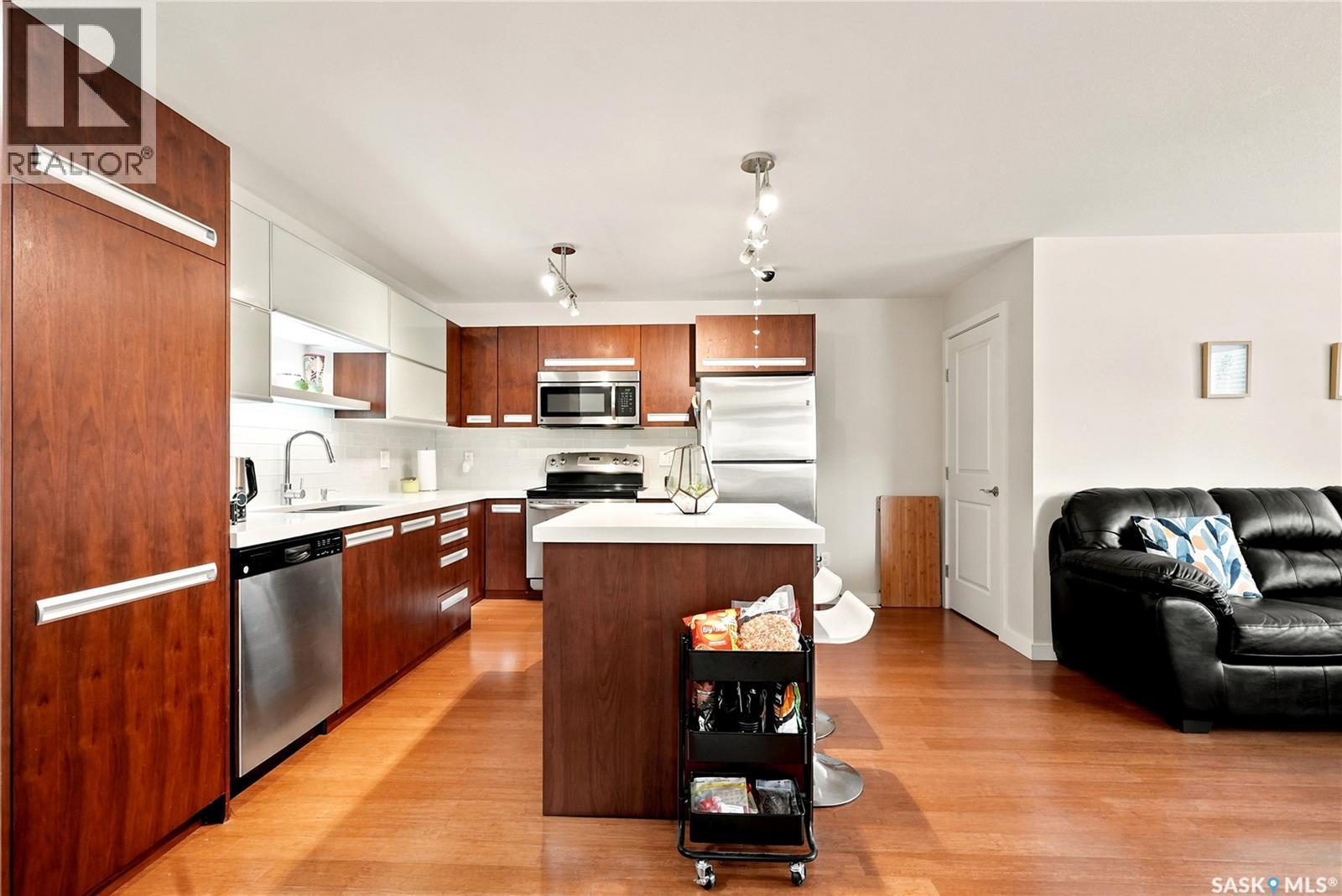 909 1015 Patrick CRESCENT — photo 11