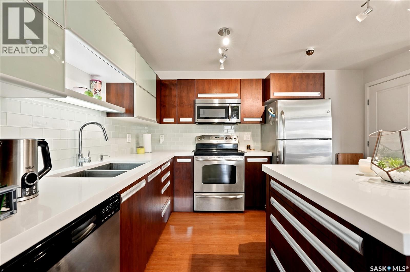 909 1015 Patrick CRESCENT — photo 13