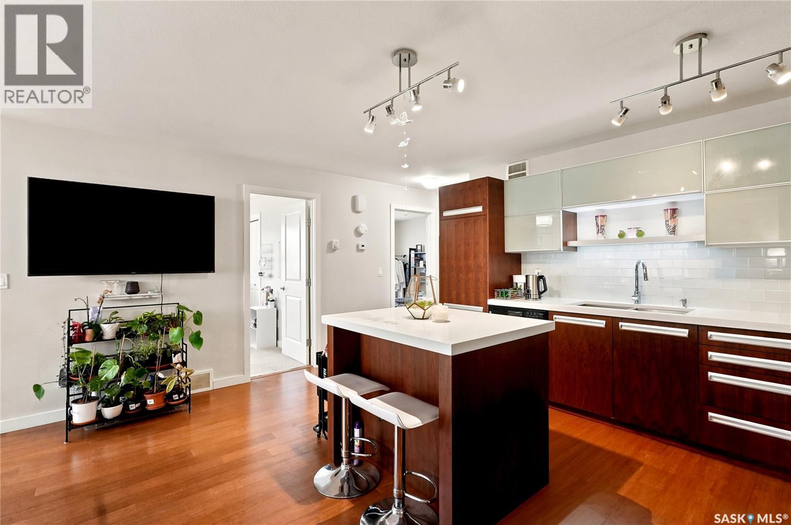 909 1015 Patrick CRESCENT — photo 15