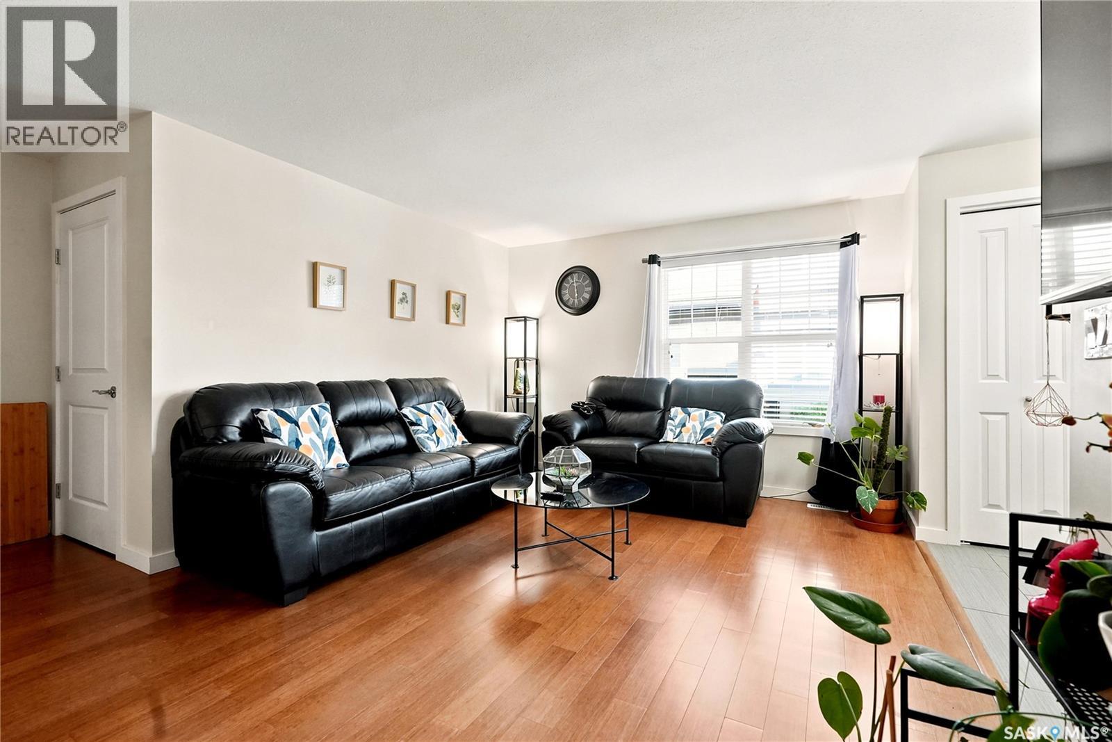 909 1015 Patrick CRESCENT - photo 5