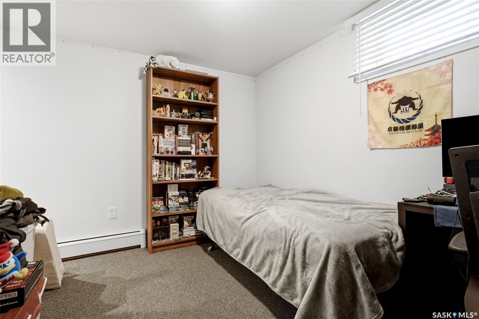 5 DARKE CRESCENT - 24