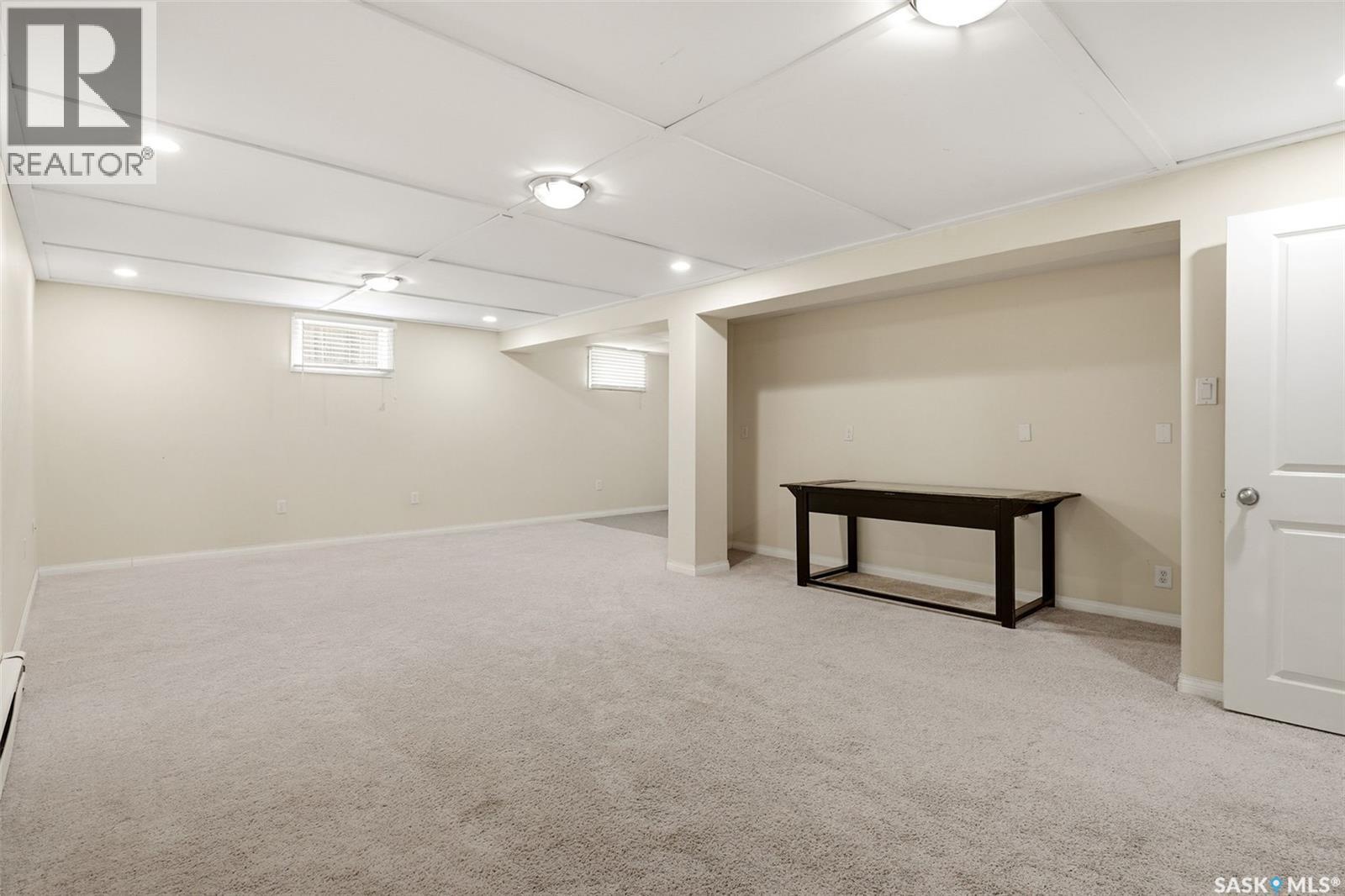 5 DARKE CRESCENT - 25