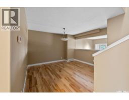 Family room - 24 Cannington Mews, Regina, SK S4S5Z7 Photo 11
