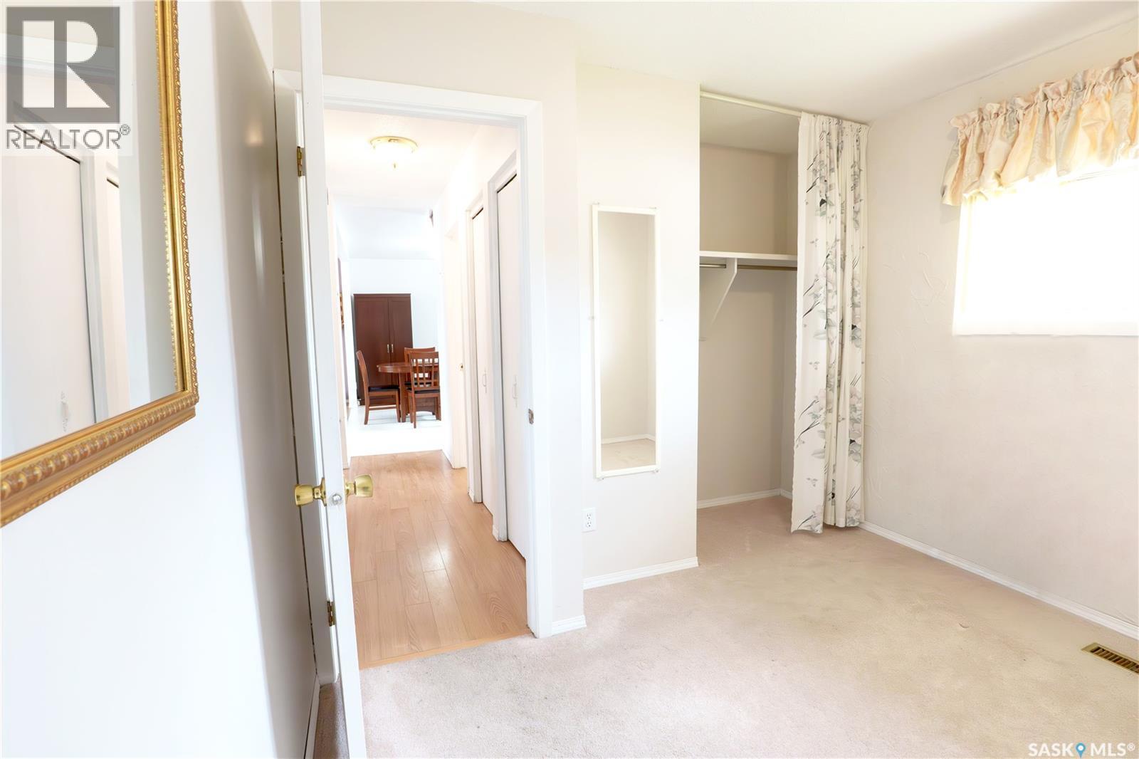 10 Roberts PLACE — photo 12