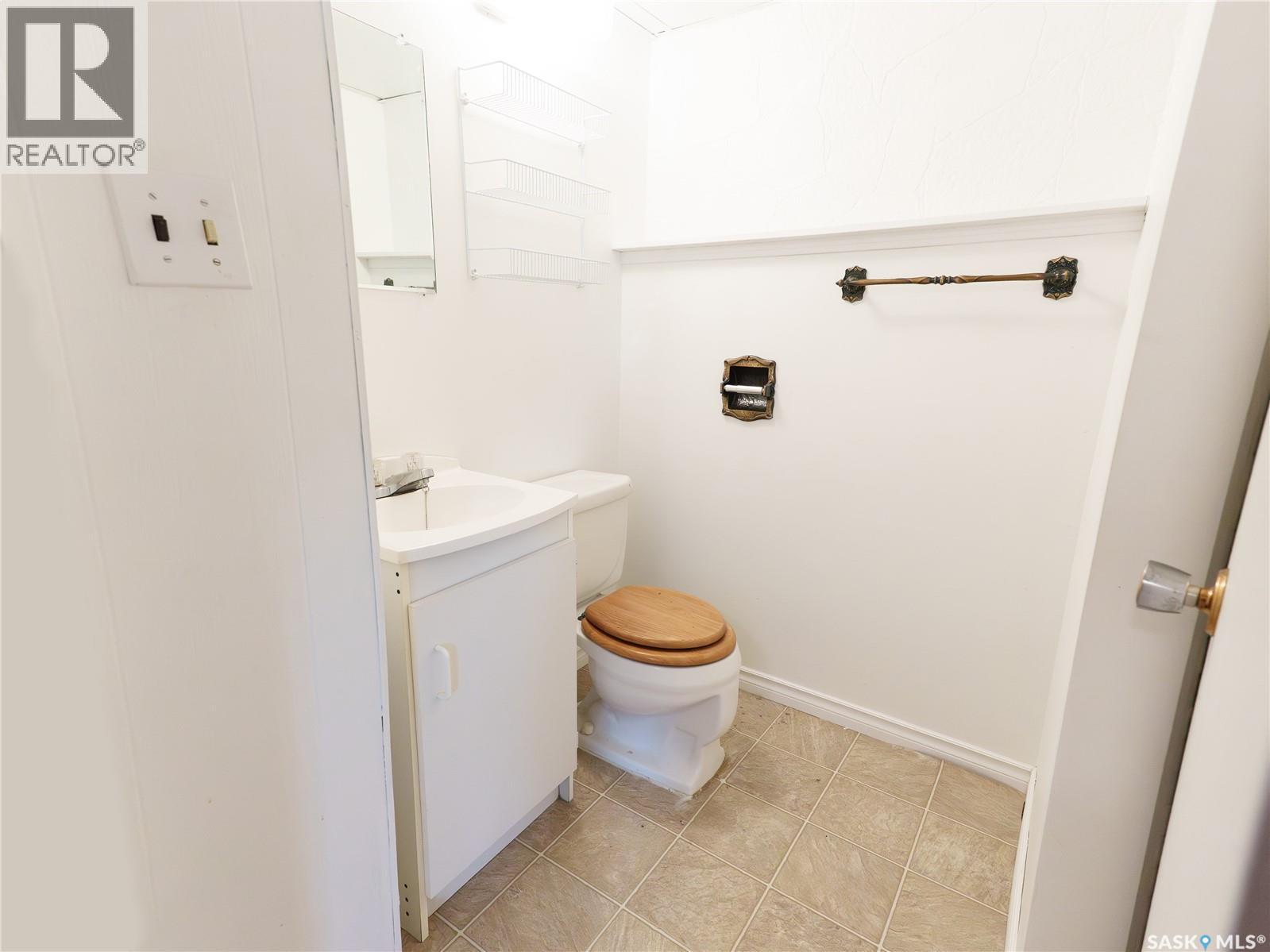 10 Roberts PLACE — photo 15