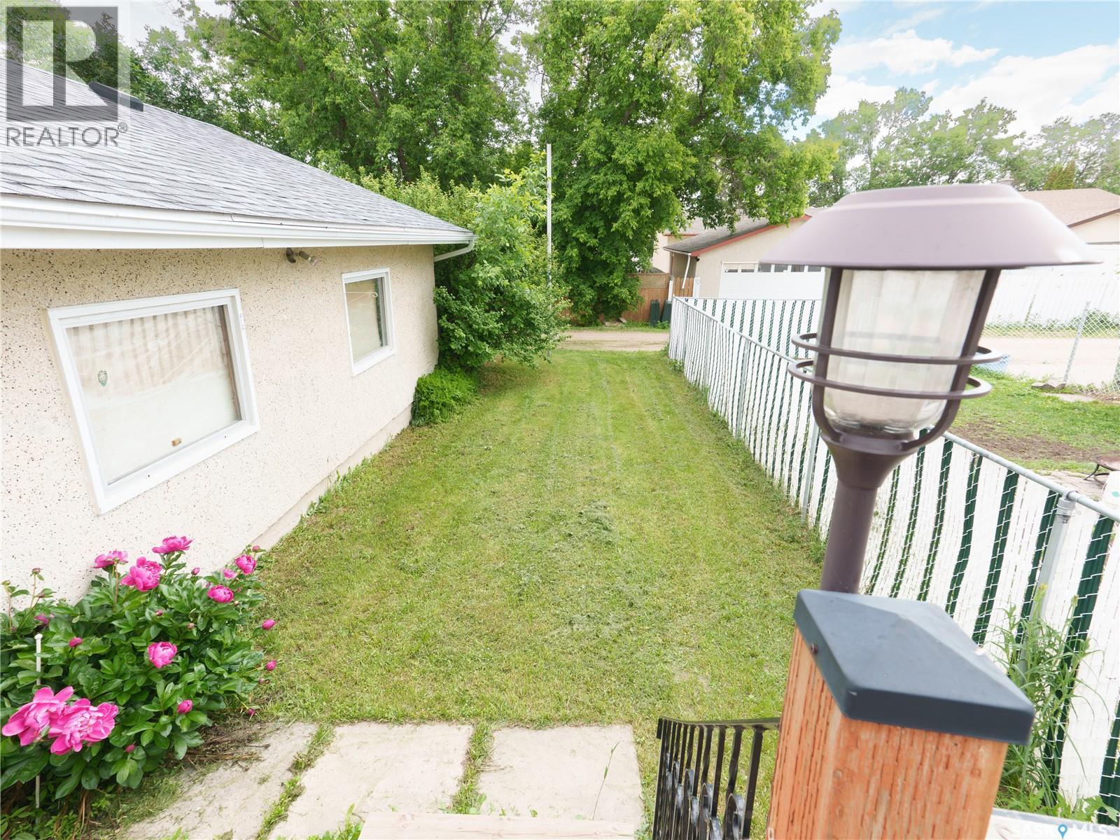 10 Roberts PLACE — photo 23