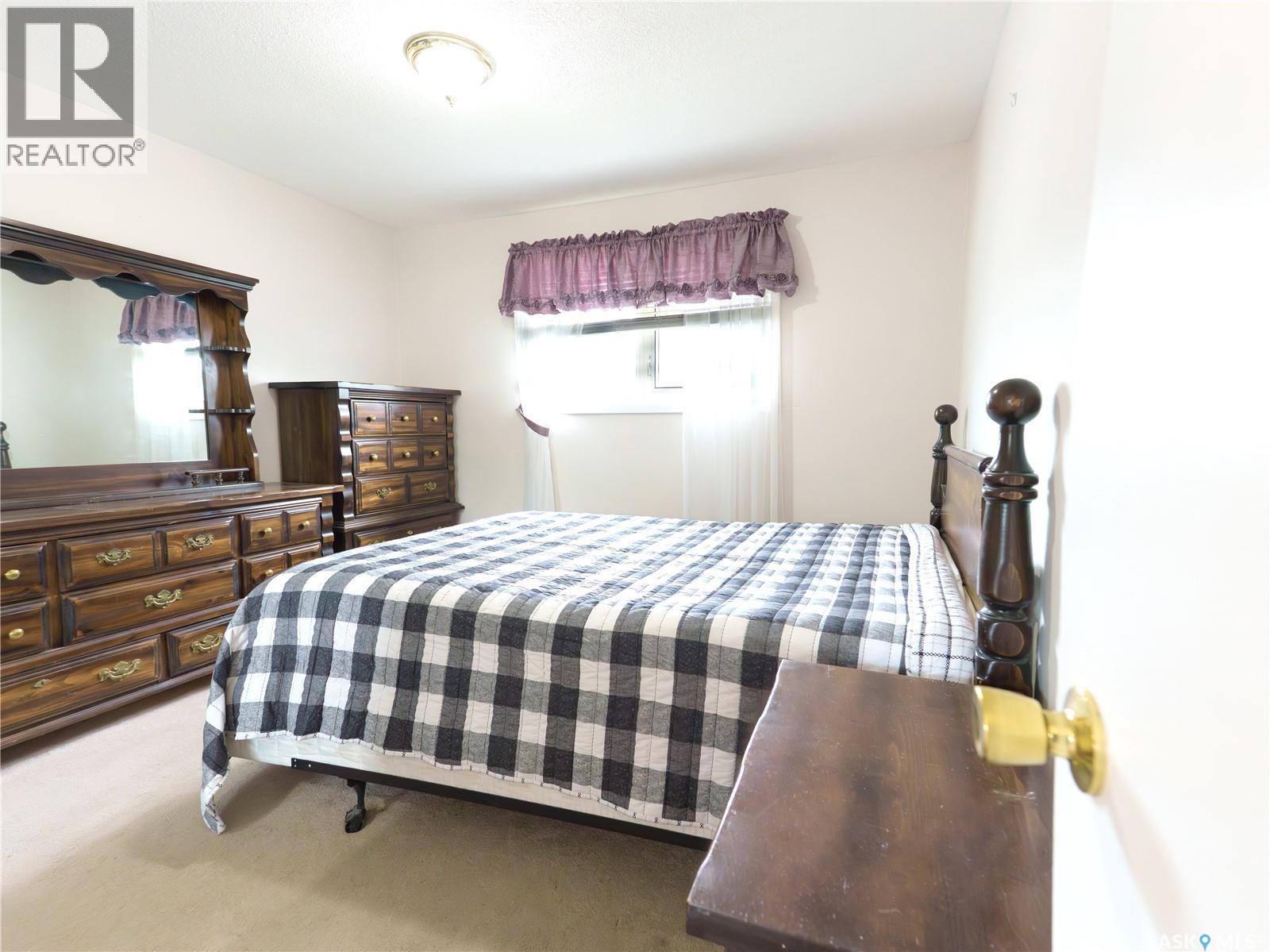 10 Roberts PLACE — photo 9
