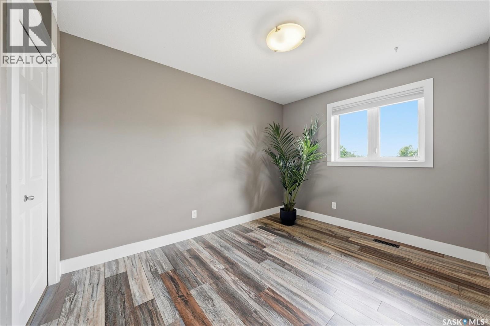 710 Wright CRESCENT — photo 22
