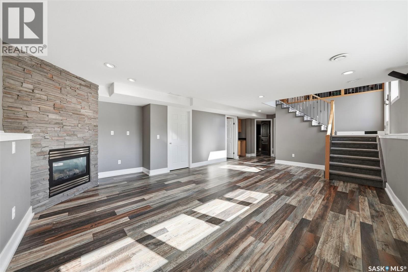 710 Wright CRESCENT — photo 25