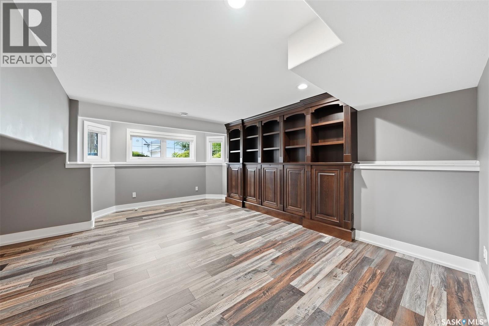 710 Wright CRESCENT — photo 28