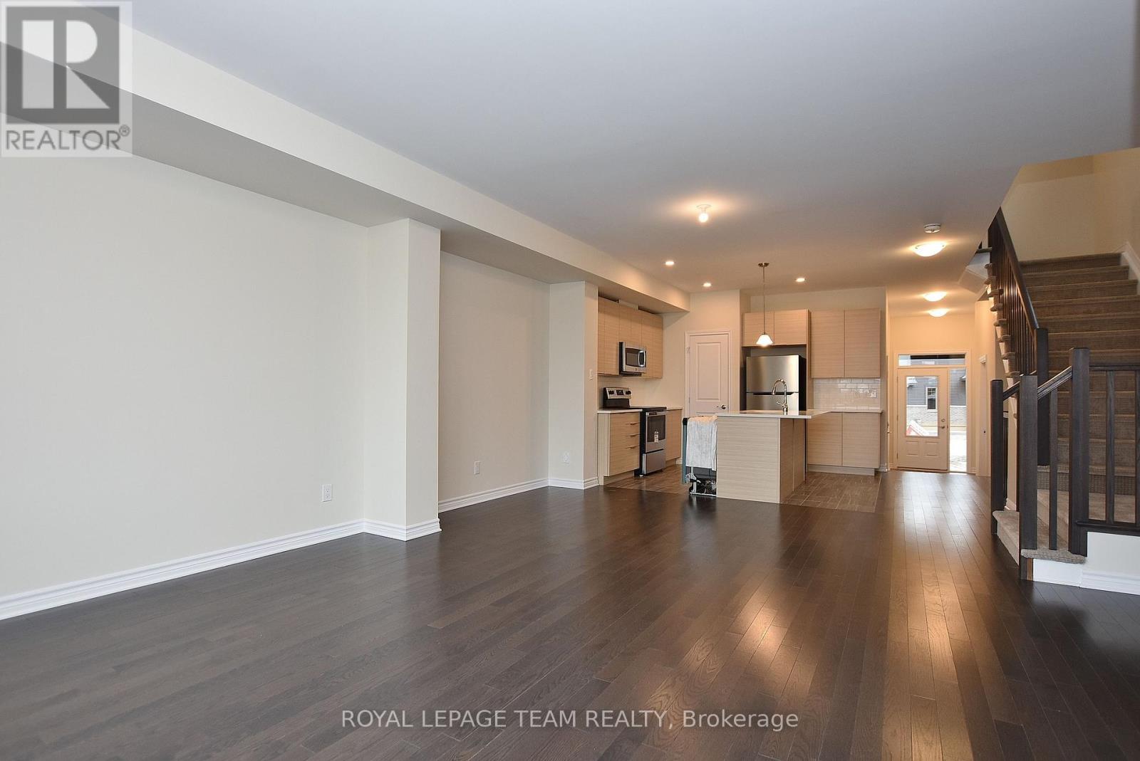 3 Bed, 3 Bath House for Rent in Ottawa – 30 ROOKIE CRESCENT, Ottawa – MLS# X13489996 - Image 6