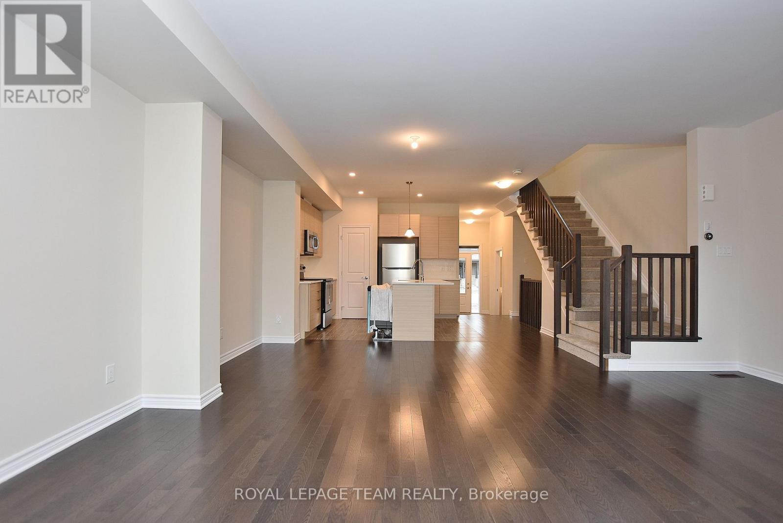 3 Bed, 3 Bath House for Rent in Ottawa – 30 ROOKIE CRESCENT, Ottawa – MLS# X13489996 - Image 7